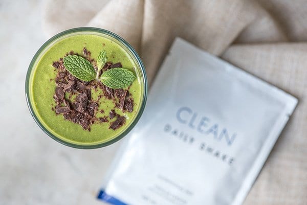 green-smoothie-recipe-daily-shake