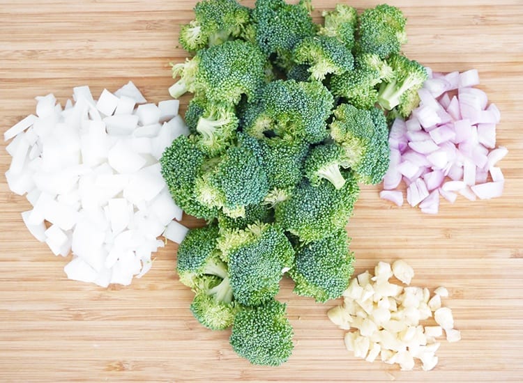 thai-broccoli-soup-ingredients