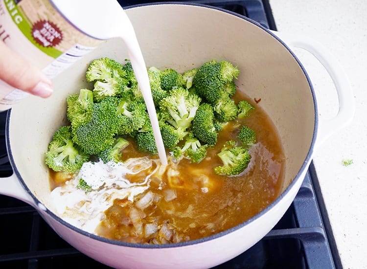 thai-broccoli-soup-stovetop